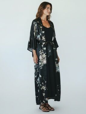 Japanese Black Satin Floral Kimono Robe Duster with Tie Made in Japan OS